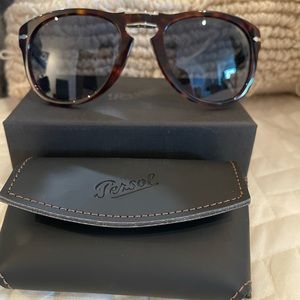 Polarized never worn Persol folding men’s sunglasses